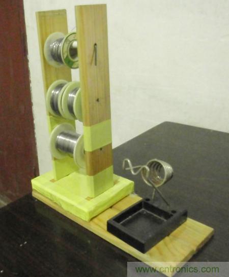 成本幾乎為零，三層錫絲架DIY