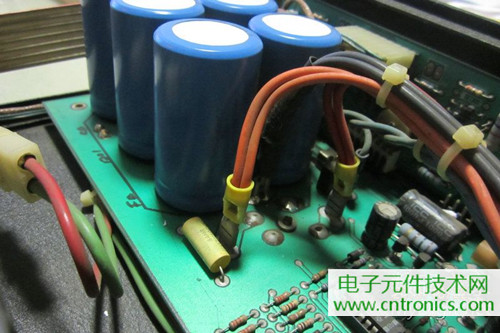 用料很給力！專業(yè)后級(jí)功放美國(guó)高峰FA1201拆解