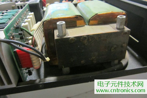 用料很給力！專業(yè)后級(jí)功放美國(guó)高峰FA1201拆解