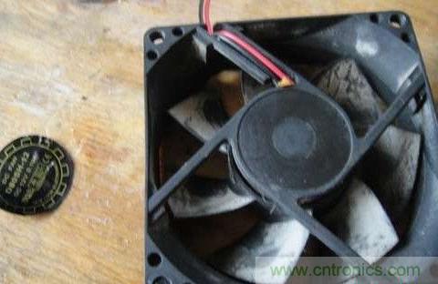 創(chuàng)意DIY！迷你風(fēng)力發(fā)電機！