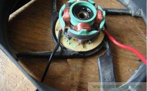 創(chuàng)意DIY！迷你風(fēng)力發(fā)電機！