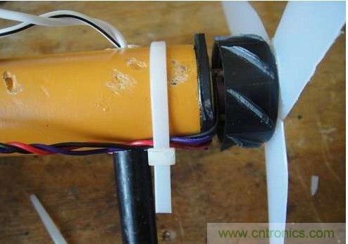 創(chuàng)意DIY！迷你風(fēng)力發(fā)電機！