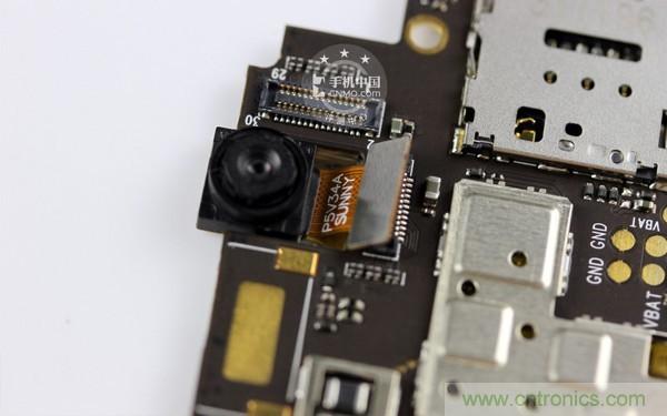 500萬像素95&deg;超廣角前置攝像頭