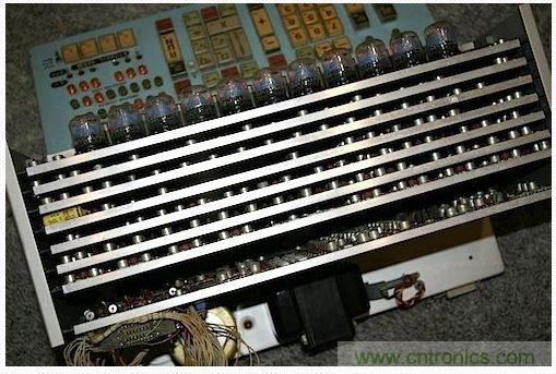 經(jīng)典懷舊拆解！歷史彌留的可編程科學(xué)計(jì)算器 from 1966