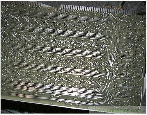 經(jīng)典懷舊拆解！歷史彌留的可編程科學(xué)計(jì)算器 from 1966