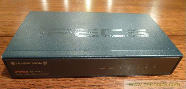 圖1：LG愛立信公司5口千兆以太網(GbE)交換機ES-1105G正面圖。