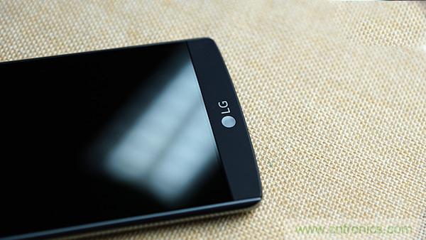 業界良心 LG V10 評測:剛毅、冷峻，不失人性化