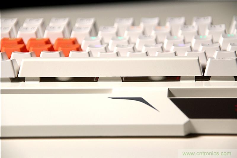 曾經的網吧統治者&mdash;雙飛燕血手幽靈機械鍵盤，真世界最快？