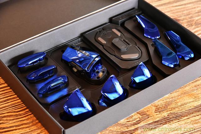 左手寫愛，右手寫他&mdash;&mdash;從此鍵盤鼠標不分家！