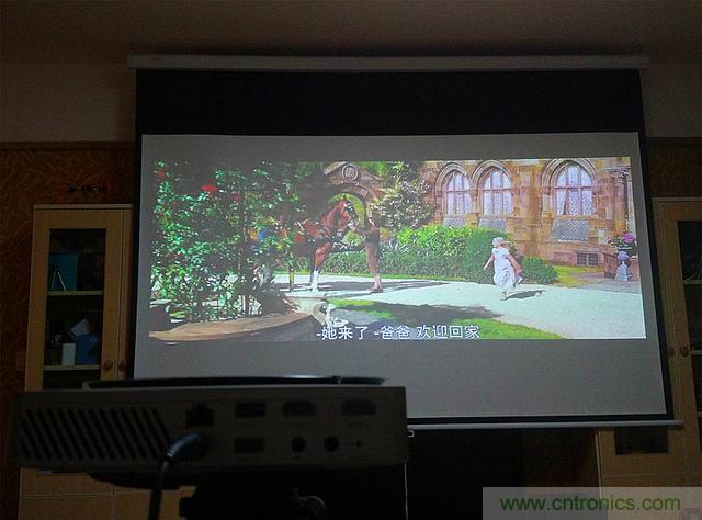 無屏電視時代已然來臨，客廳你做好準備了嗎？