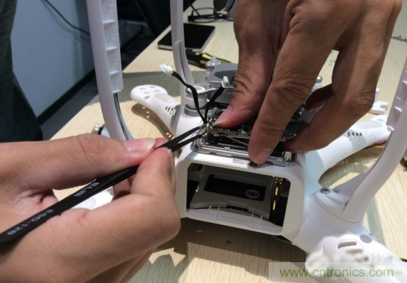 真飛機拆不著，那就來拆拆無人機&ldquo;鼻祖&rdquo;大疆吧！