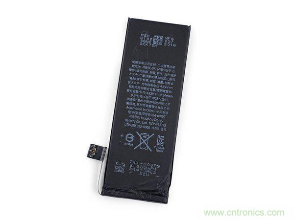 有什么地方沒有變？iPhone SE真機拆解