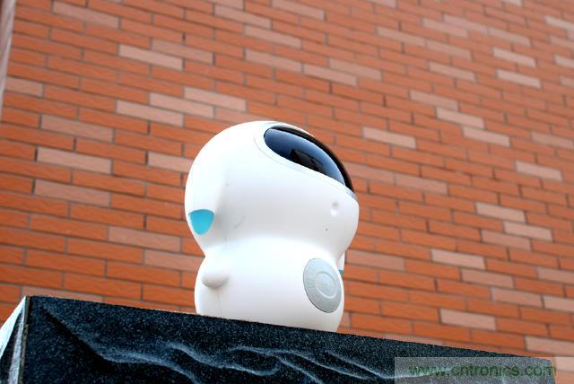 &ldquo;爸爸再不陪我，我就長大了&rdquo;&mdash;&mdash;小騰機器人