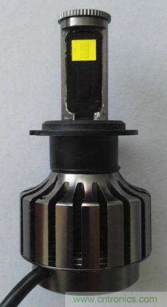 用深圳大道半導(dǎo)體制造的CSP-COBs 改裝圖四所示的用大功率LEDs 制造的汽車前大燈?！九臄z自改裝的外購產(chǎn)品】