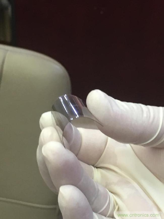 可彎曲摔不碎的半導(dǎo)體？顛覆你的認知