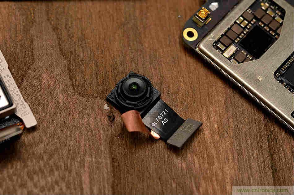 拆解魅族15 Plus：玩轉了新概念，但其工藝究竟如何？