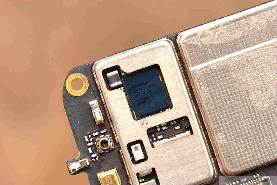 拆解魅族15 Plus：玩轉了新概念，但其工藝究竟如何？