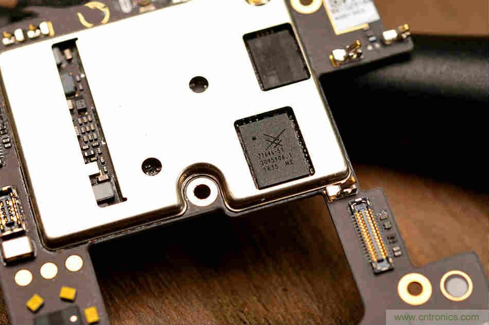 拆解魅族15 Plus：玩轉了新概念，但其工藝究竟如何？