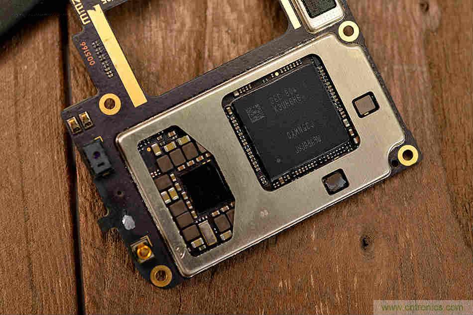 拆解魅族15 Plus：玩轉了新概念，但其工藝究竟如何？