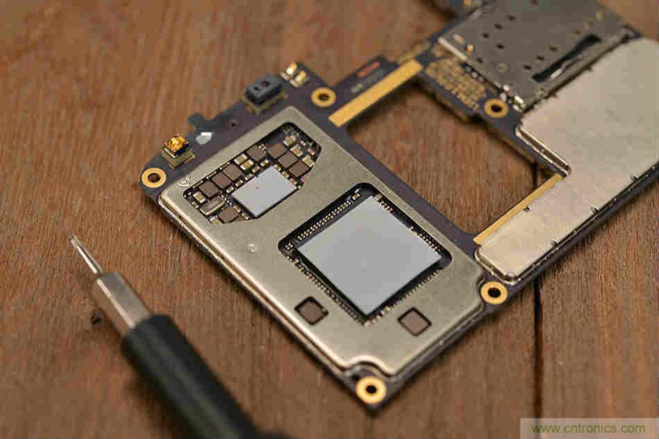 拆解魅族15 Plus：玩轉了新概念，但其工藝究竟如何？