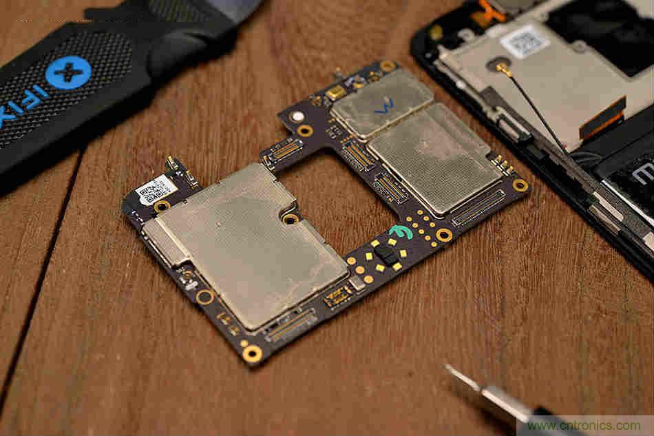 拆解魅族15 Plus：玩轉了新概念，但其工藝究竟如何？