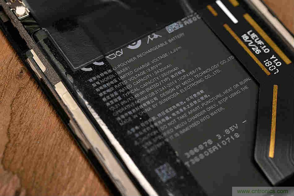 拆解魅族15 Plus：玩轉了新概念，但其工藝究竟如何？
