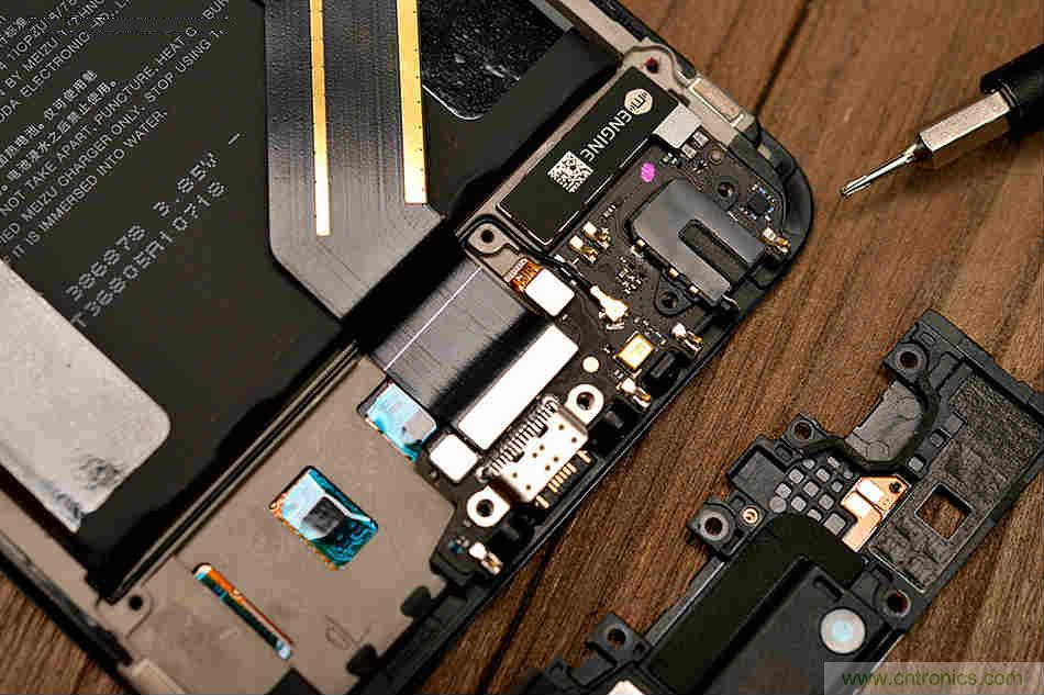 拆解魅族15 Plus：玩轉了新概念，但其工藝究竟如何？