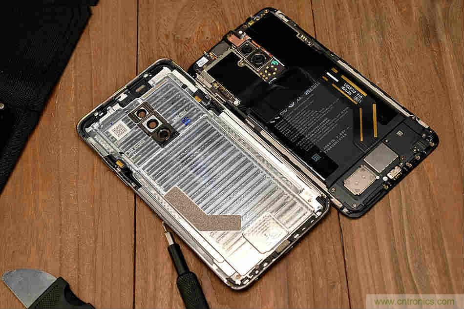 拆解魅族15 Plus：玩轉了新概念，但其工藝究竟如何？