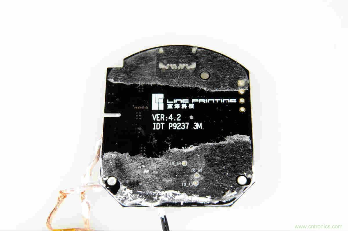 拆解對比：系出同門，小米、紫米無線充電器的差別有多大？