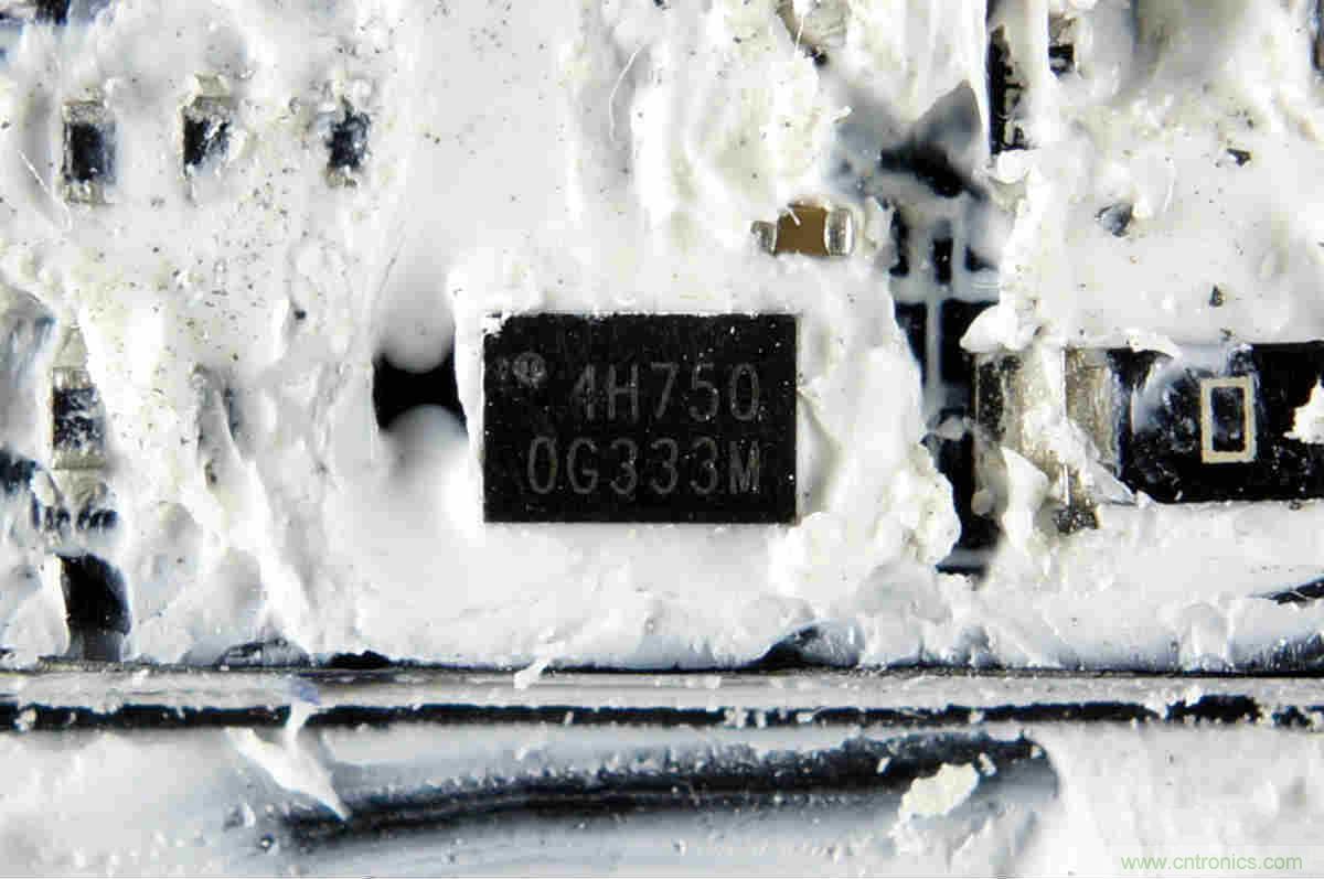 拆解對比：系出同門，小米、紫米無線充電器的差別有多大？