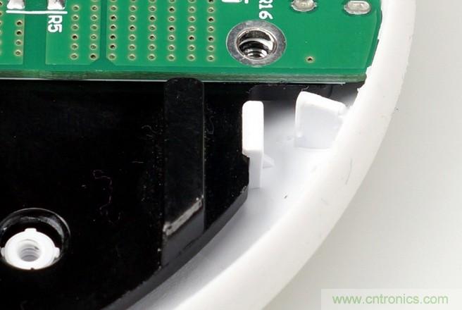 拆解對比：系出同門，小米、紫米無線充電器的差別有多大？