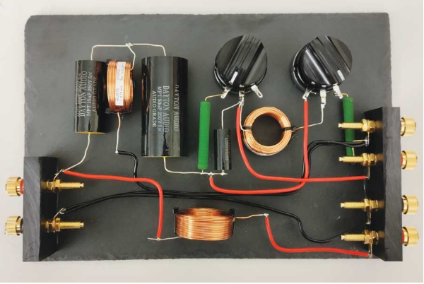 DSP入局：模擬與數字音頻分頻器設計的大比拼！